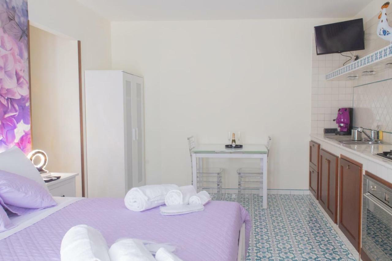 Bed Boutique Napoli Colors Hotel Стая снимка